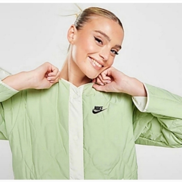 Nike Women's Sportswear Sports Quilted Button Up Utility Therma-fit XS - Picture 2 of 10